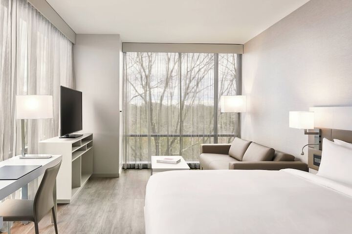 Room 21 of 67