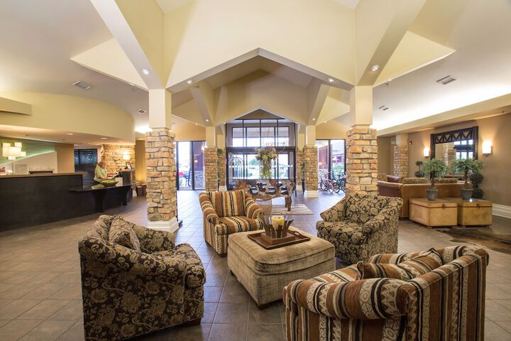 Hotel 4 of 103