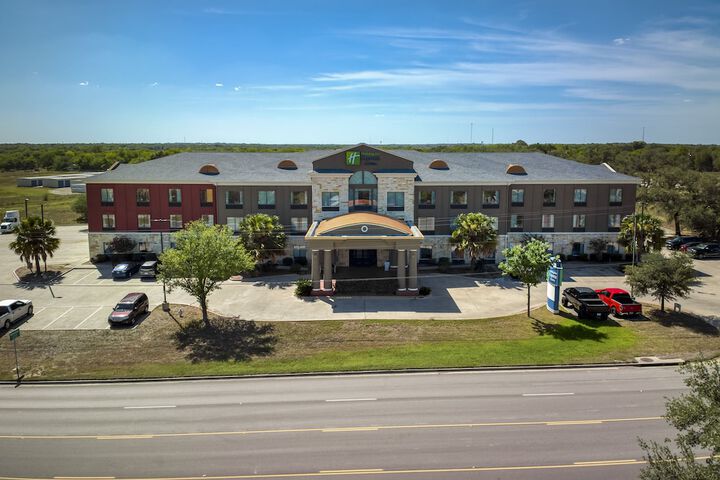 Hotel 6 of 52