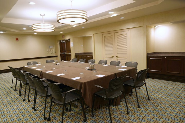 Crowne Plaza St. Louis Airport by IHG