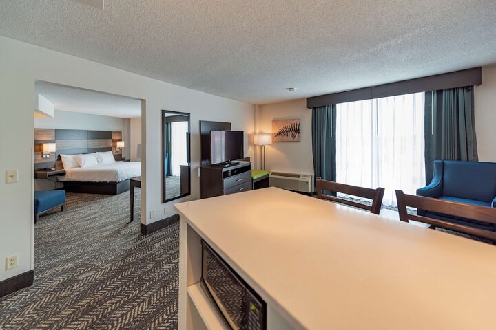 Room 22 of 49