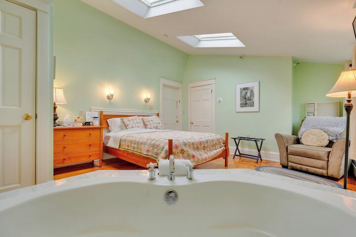 The James Place Inn B & B