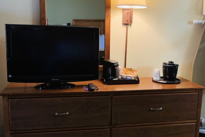 AmericInn by Wyndham Kewanee