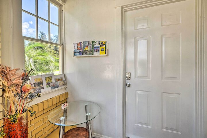 Historic Crescent City Studio - Lakefront w / Dock!
