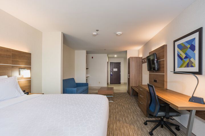 Room 18 of 40