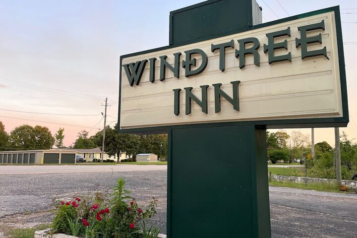 WINDTREE INN