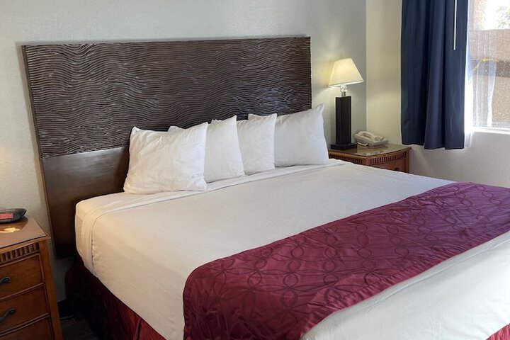 Room 15 of 34