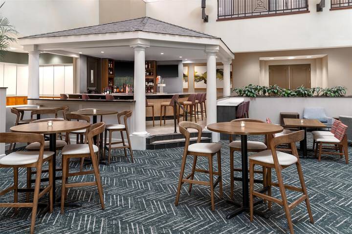 Embassy Suites by Hilton Fort Myers Estero