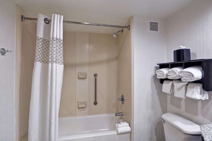 Room 17 of 52