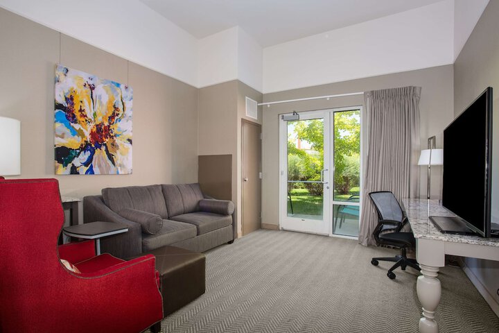 Room 16 of 42