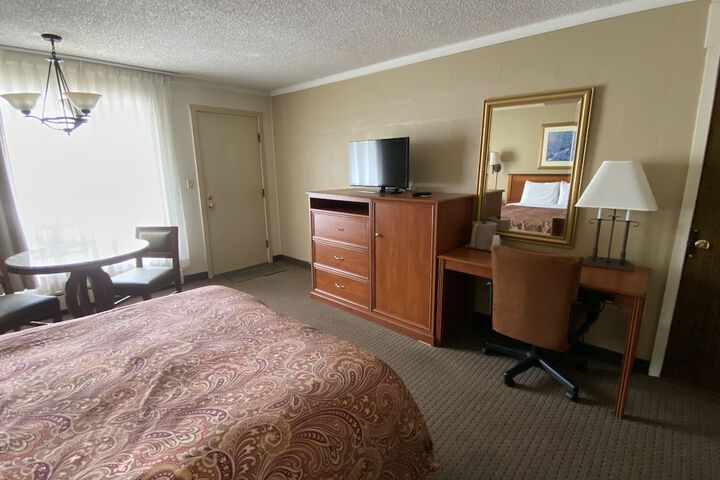 Room 13 of 68