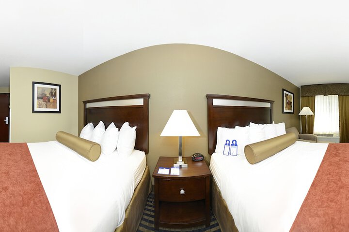 Room 27 of 37