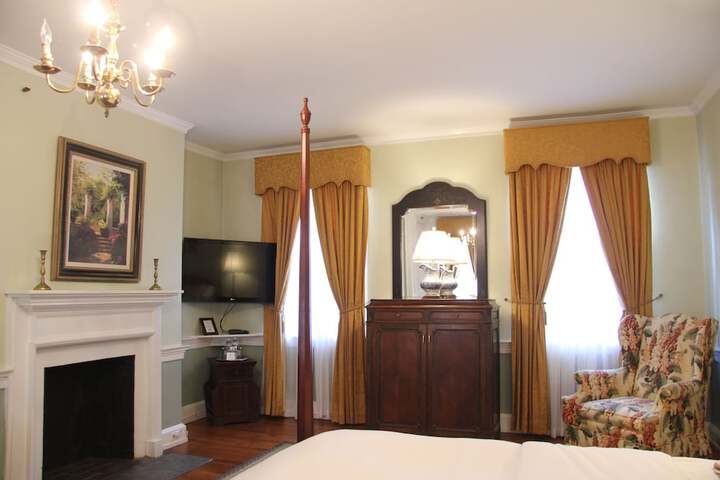 Room 71 of 235