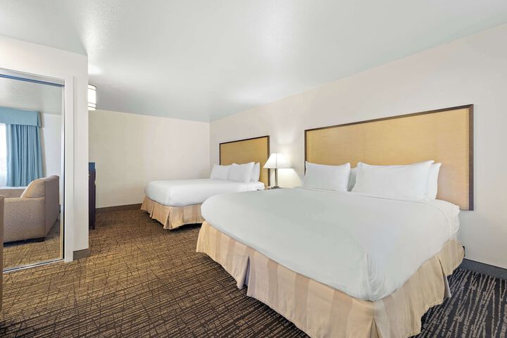 Room 42 of 60