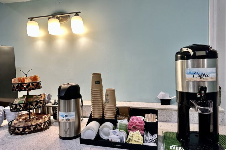 Breakfast/Coffee Service 44 of 88
