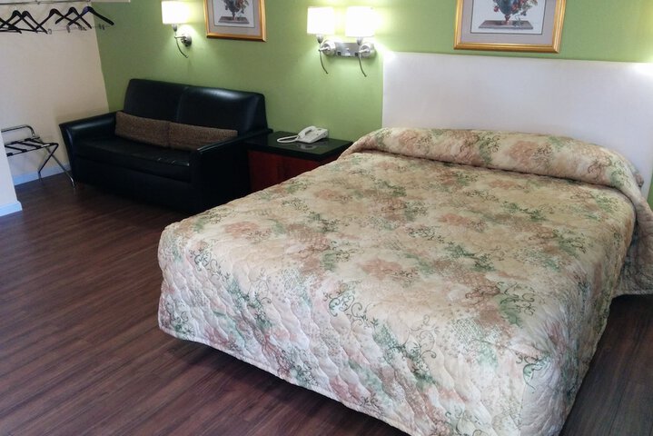 Room 57 of 77
