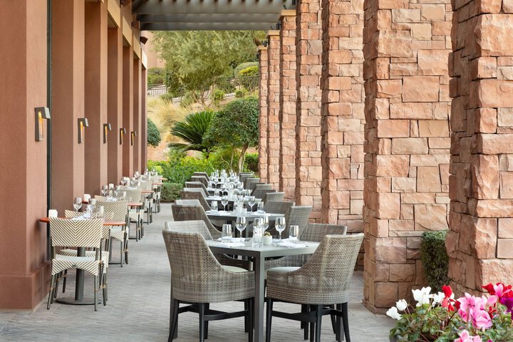 Dining 95 of 142