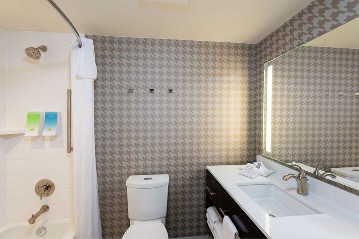 Room 15 of 35