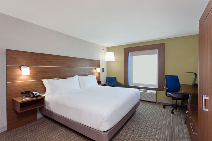 Room 13 of 22