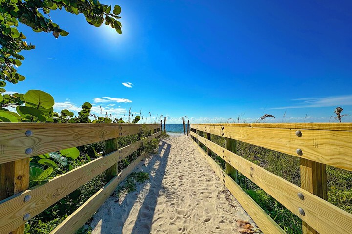 Holiday Inn & Suites Clearwater Beach S-Harbourside by IHG