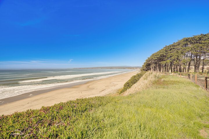 Swim Golf & Relax: Luxe Townhome in Aptos