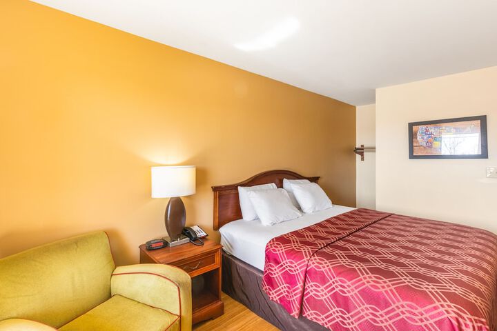Room 12 of 20