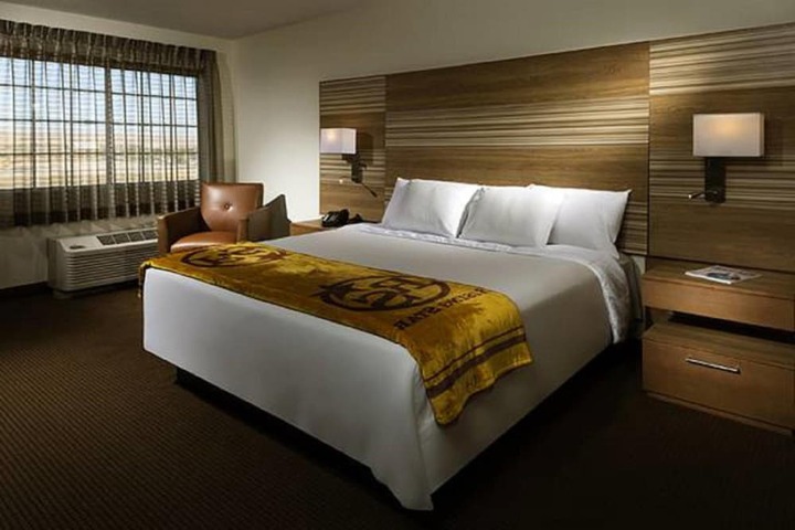 Room 16 of 31
