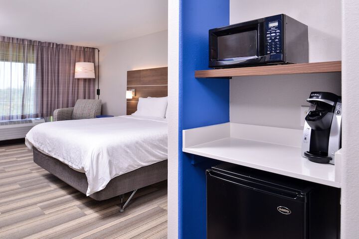 Room 30 of 52