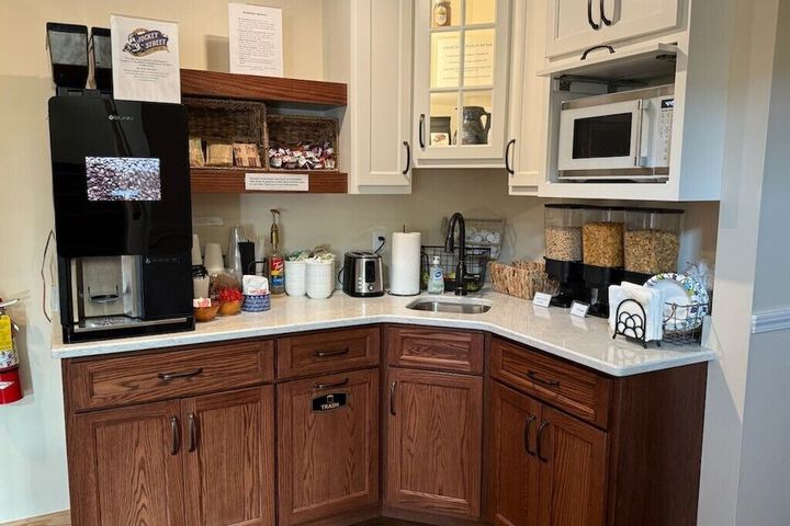 Breakfast/Coffee Service 18 of 18