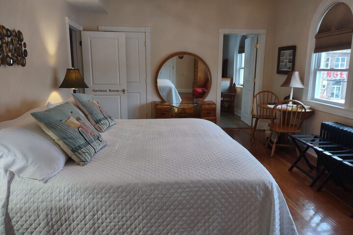Room 16 of 73