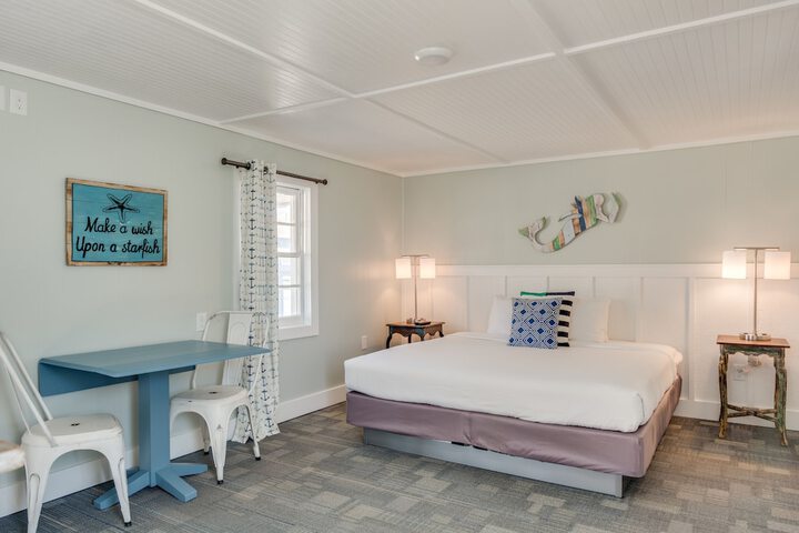 Room 18 of 52