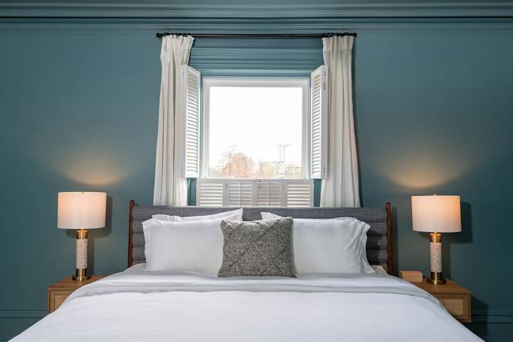 Room 44 of 60