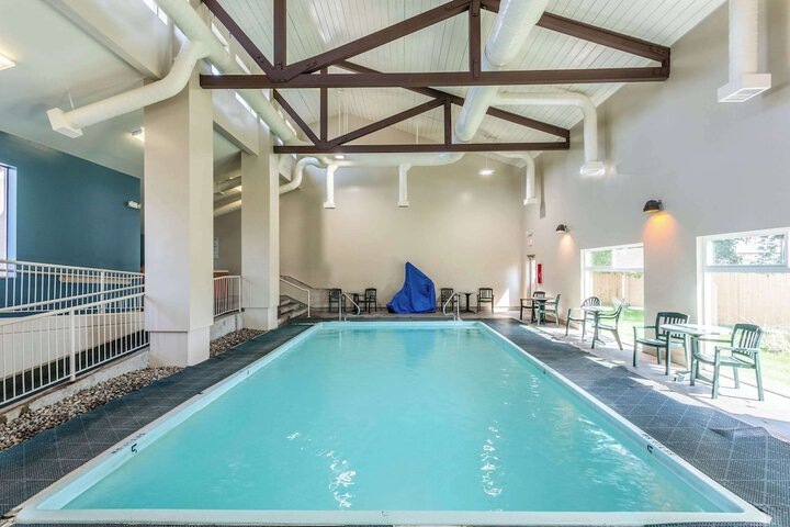Pool 11 of 61