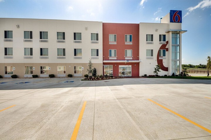 Motel 6 Tulsa OK