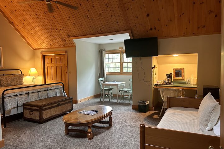 Room 25 of 47