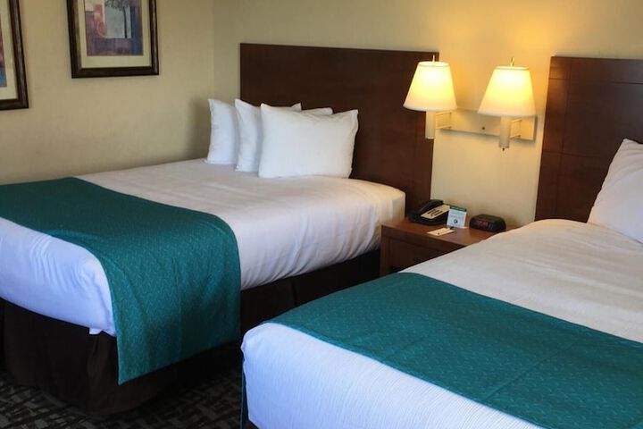 Room 9 of 27