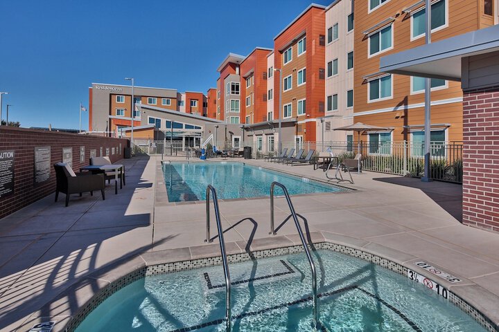 Pool 4 of 55