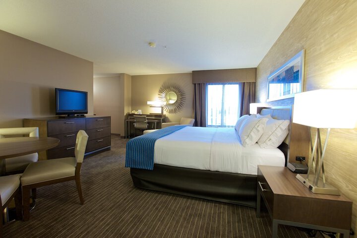 Room 54 of 73