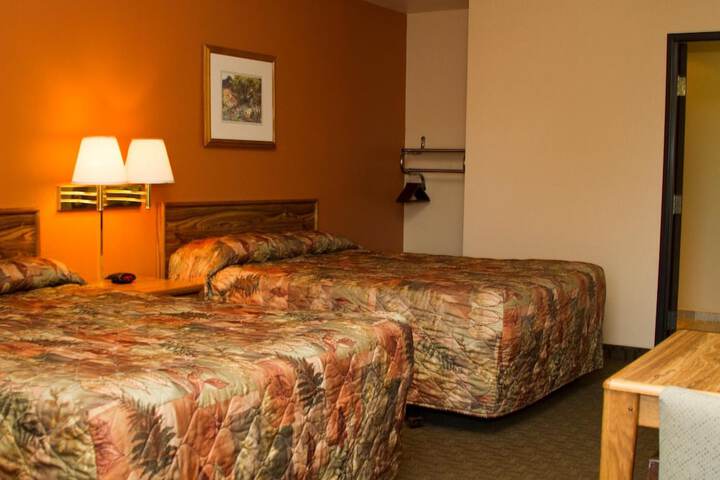 Cottonwood Inn