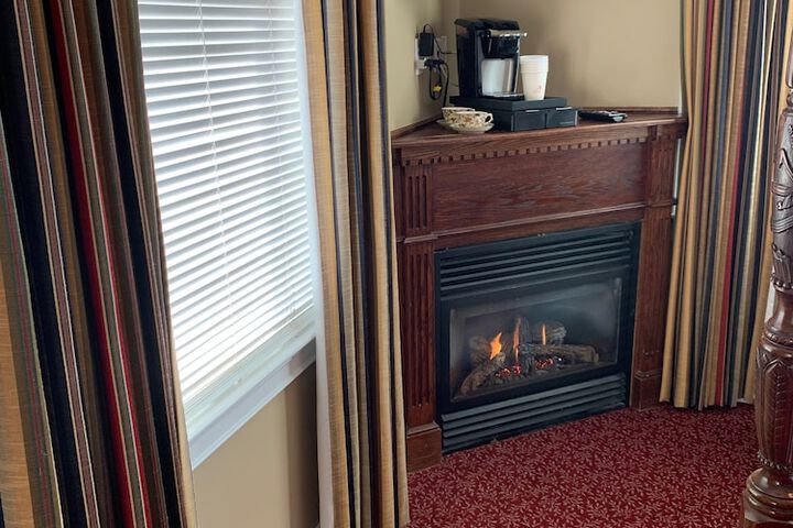 Room 53 of 169