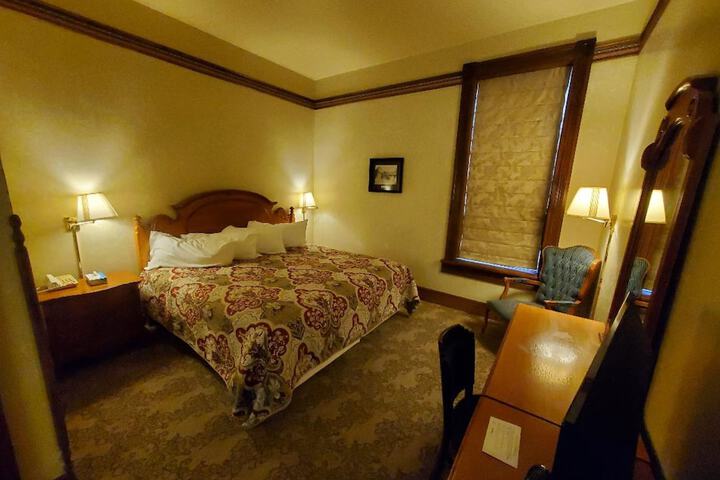 Room 12 of 56