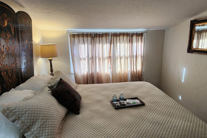 Room 54 of 104