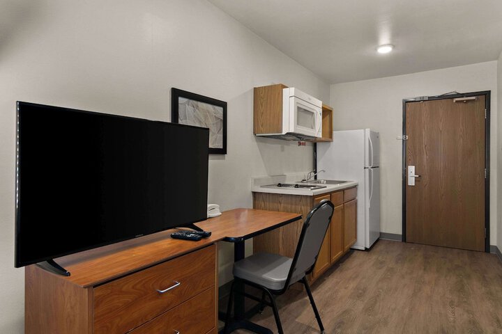 Room 16 of 25