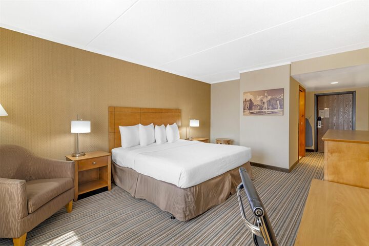 Best Western Royal Plaza Hotel & Trade Center