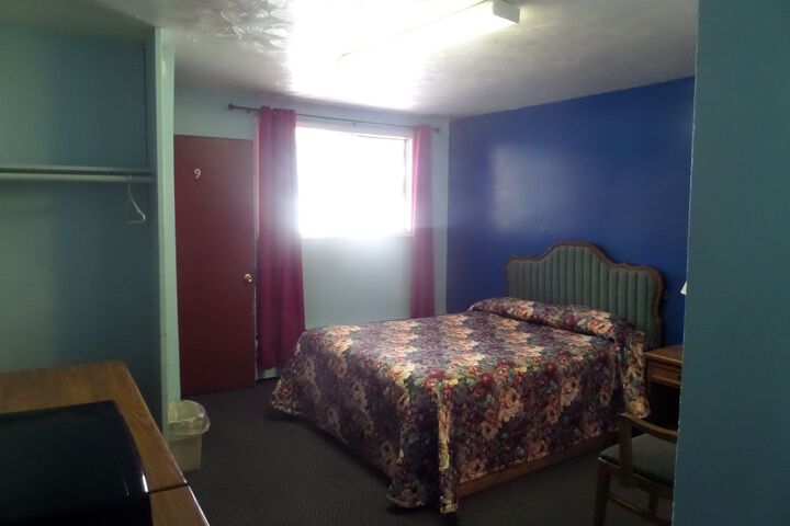 Room 12 of 43