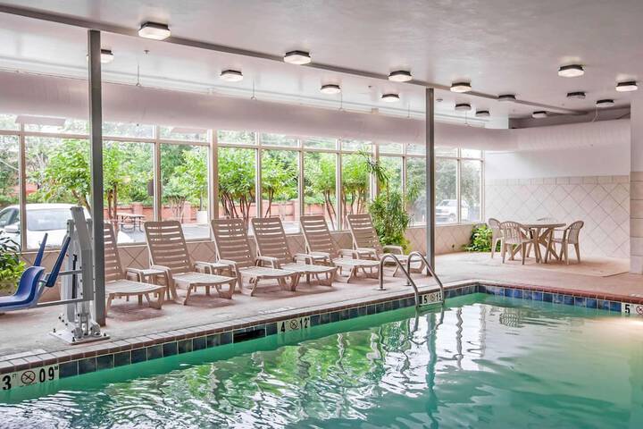 Pool 6 of 30