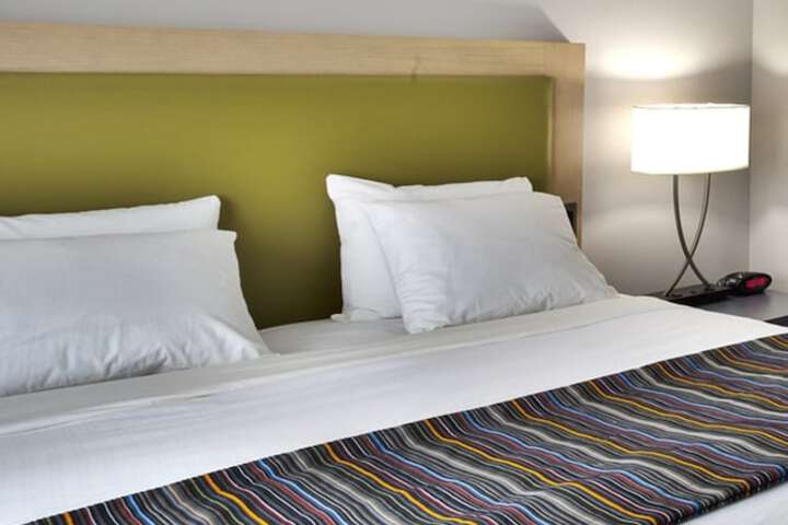 Country Inn & Suites by Radisson Springfield Southeast