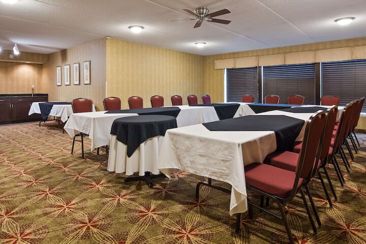 Best Western Plus Cobourg Inn & Convention Centre