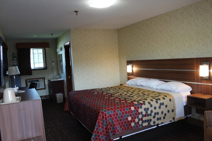Room 13 of 20