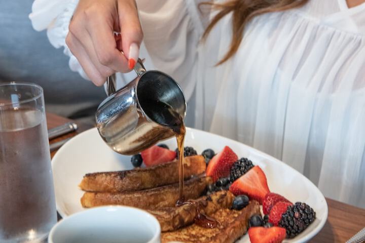Breakfast/Coffee Service 64 of 98